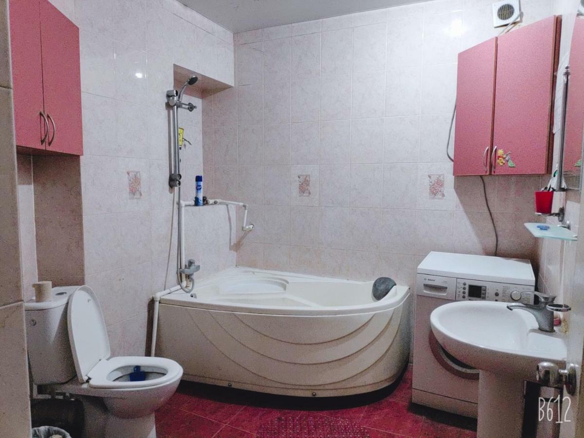 Amoun Hostel Tbilisi Exteriör bild